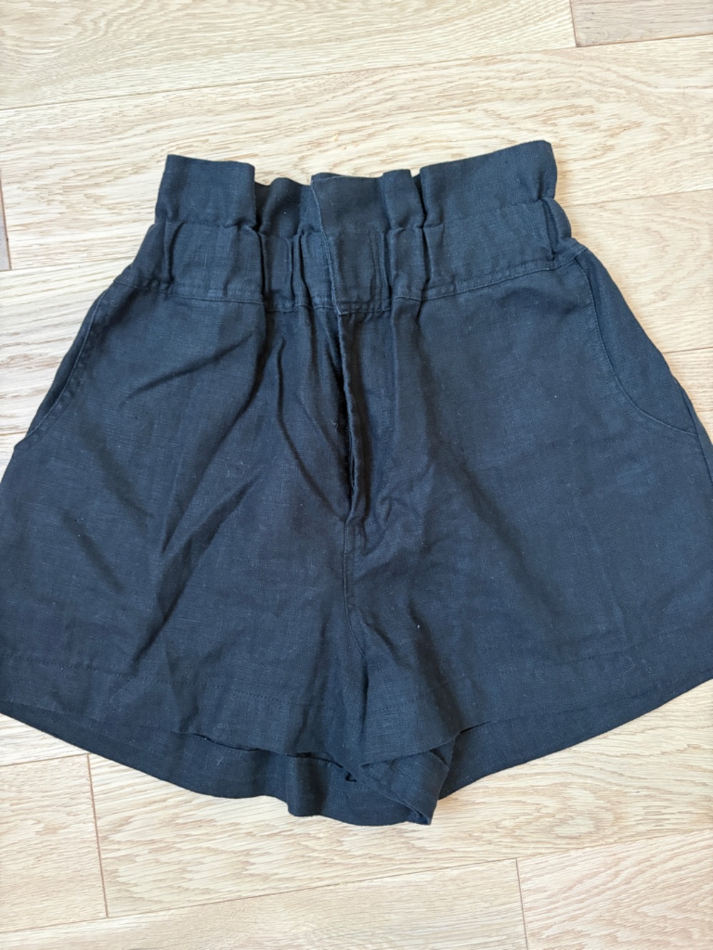 Posse Black, Linen Two-Piece Alice Top & Ducky Shorts Set - Picture 4 of 8